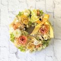 プリザーブドローズいっぱいのリース（オレンジイエロー）