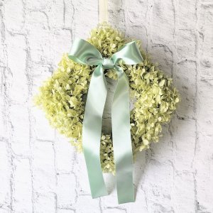 画像1: 爽やかミントグリーンの紫陽花とリボンのリース（プリザーブドフラワー）