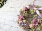 シャビーシックな紫陽花とオールドローズのガーデンリース（プリザーブドフラワー）