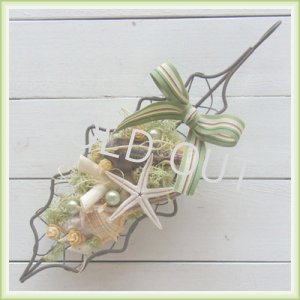 画像: シェル（貝がら）の壁掛け〔ピスタチオグリーン〕〜お誕生日やお礼などのギフトに長く飾っていただけます〜
