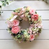 画像: オールドローズとピンクの小花のプリザーブドフラワーリース