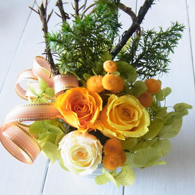 画像: 苔と木々と花のアレンジ（A)〜卒業祝・退職祝・入社祝などに〜