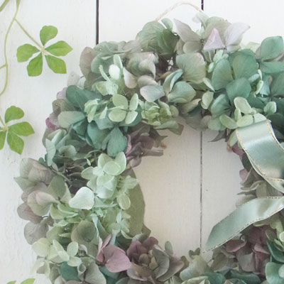 画像: プリザーブドアジサイのグリーンリース〔ブルーグリーン〕〜長く飾れるプリザーブドフラワーリース