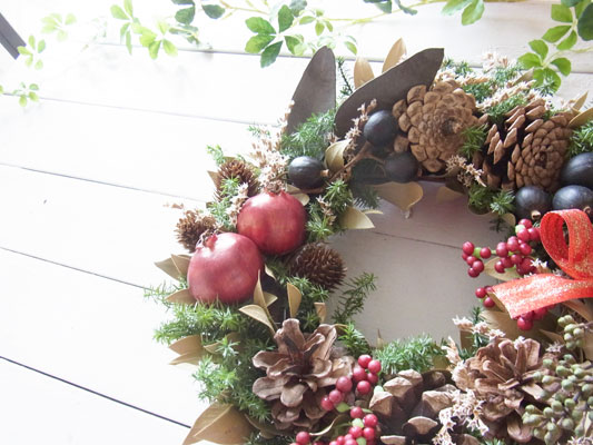 画像: ザクロとブラックベリーのクリスマスリース〜Vine and Leaf の Christmas〜 