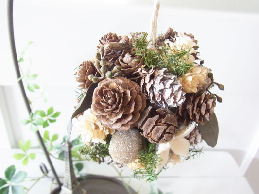 画像: 木の実のボールオーナメント<B>〜Vine and Leaf の Christmas〜