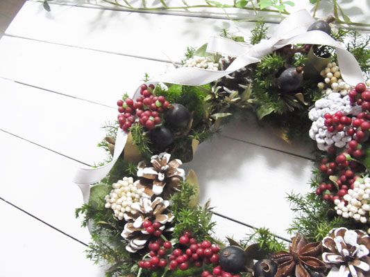 画像: 赤い実とスターアニスのクリスマスリース〜Vine and Leaf の Christmas〜