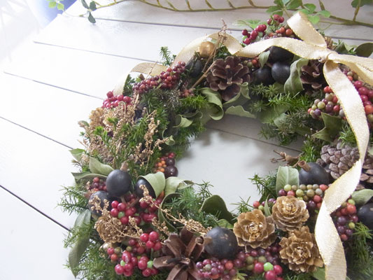 画像: たくさんのベリーと木の実のクリスマスリース〜Vine and Leaf の Christmas〜 
