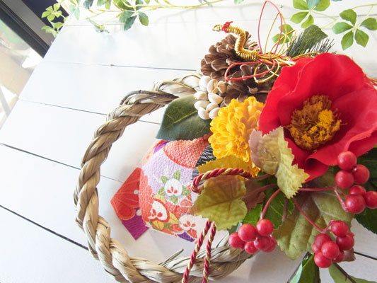 画像: *お正月飾り*しめなわリース(椿と鶴)〜Vine and Leaf のお正月〜