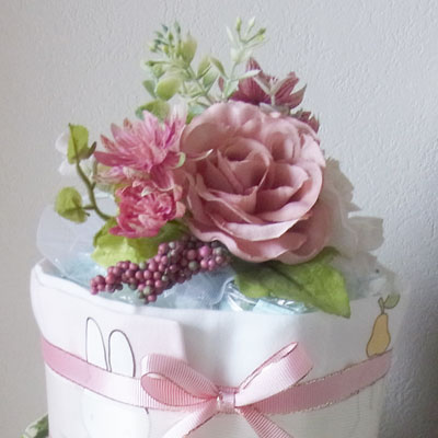 画像: 【送料無料】【おむつケーキ】出産祝いに喜ばれるアメリカ発のダイパーケーキ（フローラ）