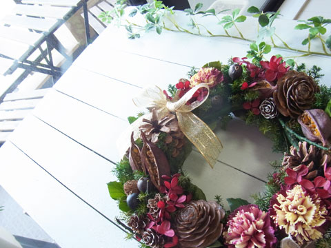 画像: たくさんの木の実とプリザーブドフラワーのリース ~☆Happy Christmas 2017☆~