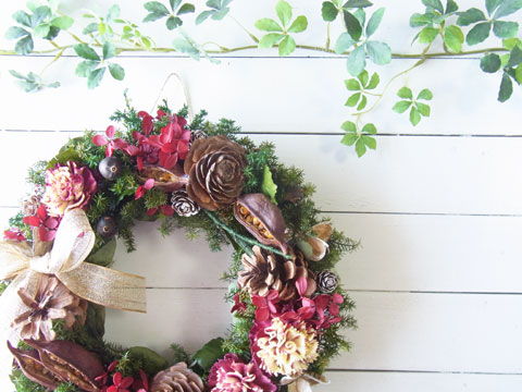 画像: たくさんの木の実とプリザーブドフラワーのリース ~☆Happy Christmas 2017☆~