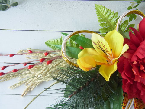 画像: ＊お正月飾り＊しめなわリース（レッド×木の実）[W-17147] 