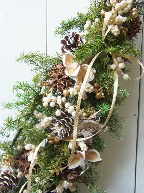 画像: 雪をかぶった木の実のスワッグ〜Happy Christmas 2020〜