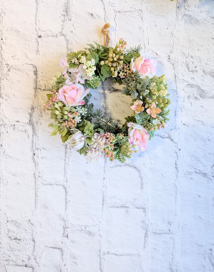 画像: 小花とバラのアーティフィシャルフラワーリースとミニリース（２点セット）