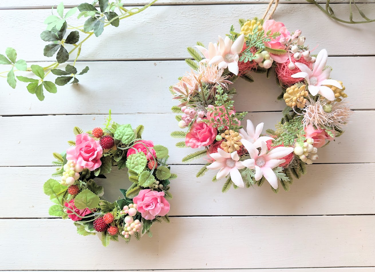 画像1: フランネルフラワーとピンクローズのアーティフィシャルフラワーリースとミニリース（2点セット）